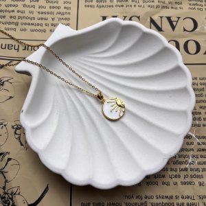 Altın Rengi Sedef Taşlı Güneş Figürlü Çelik Kolye