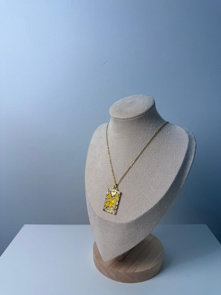 Gold Taşlı Sarı Figür Kolye