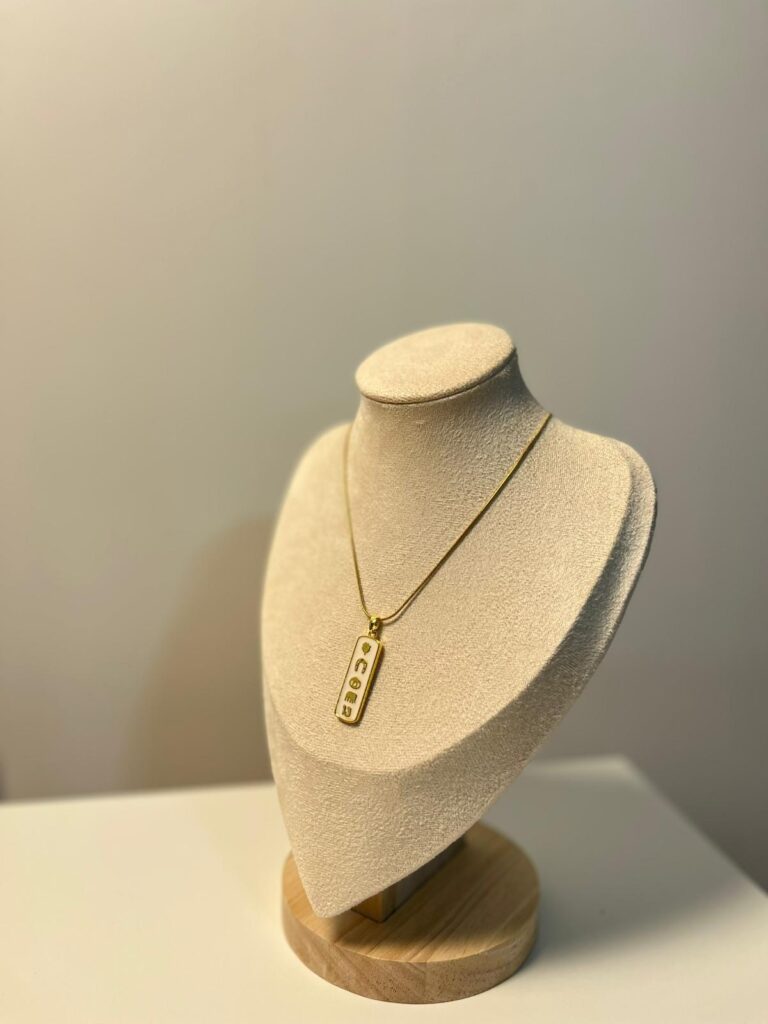 Gold Manifest Beyaz Kolye