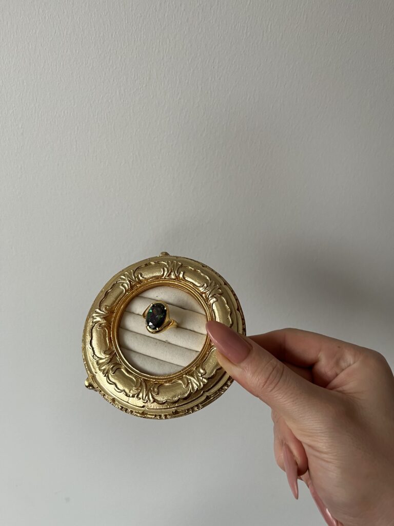 Gold Yeşil Taş Yüzük