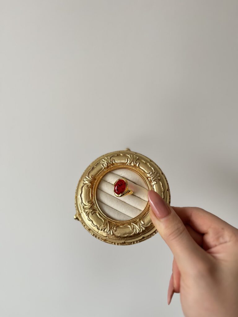 Gold Kırmızı Taş Yüzük
