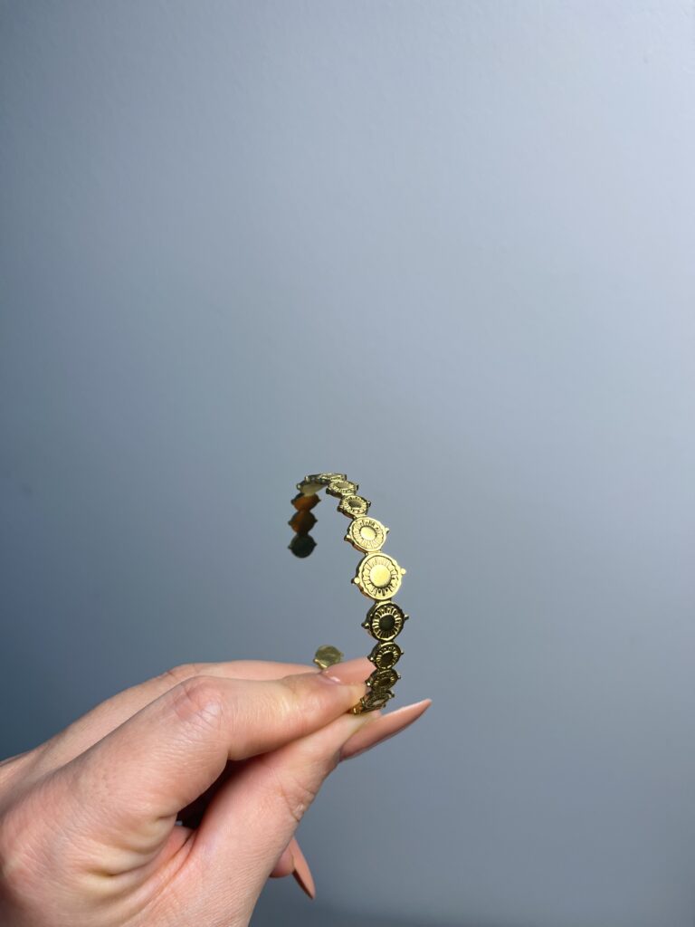 Gold Güneş şekilli kelepçe