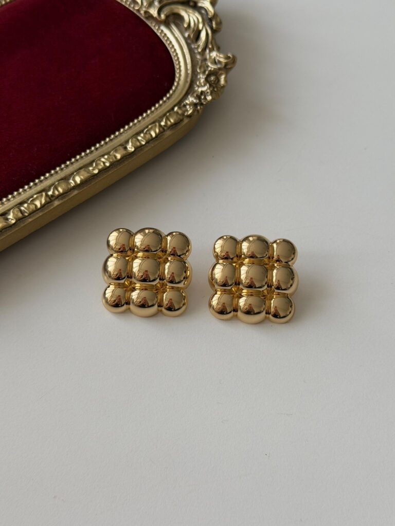 Gold Kare Küpe
